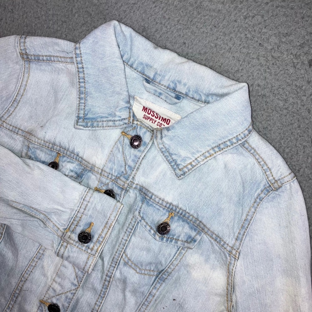 Y2K Distressed Denim Jacket Women S Trucker Western Layering Button Up Faded Vtg